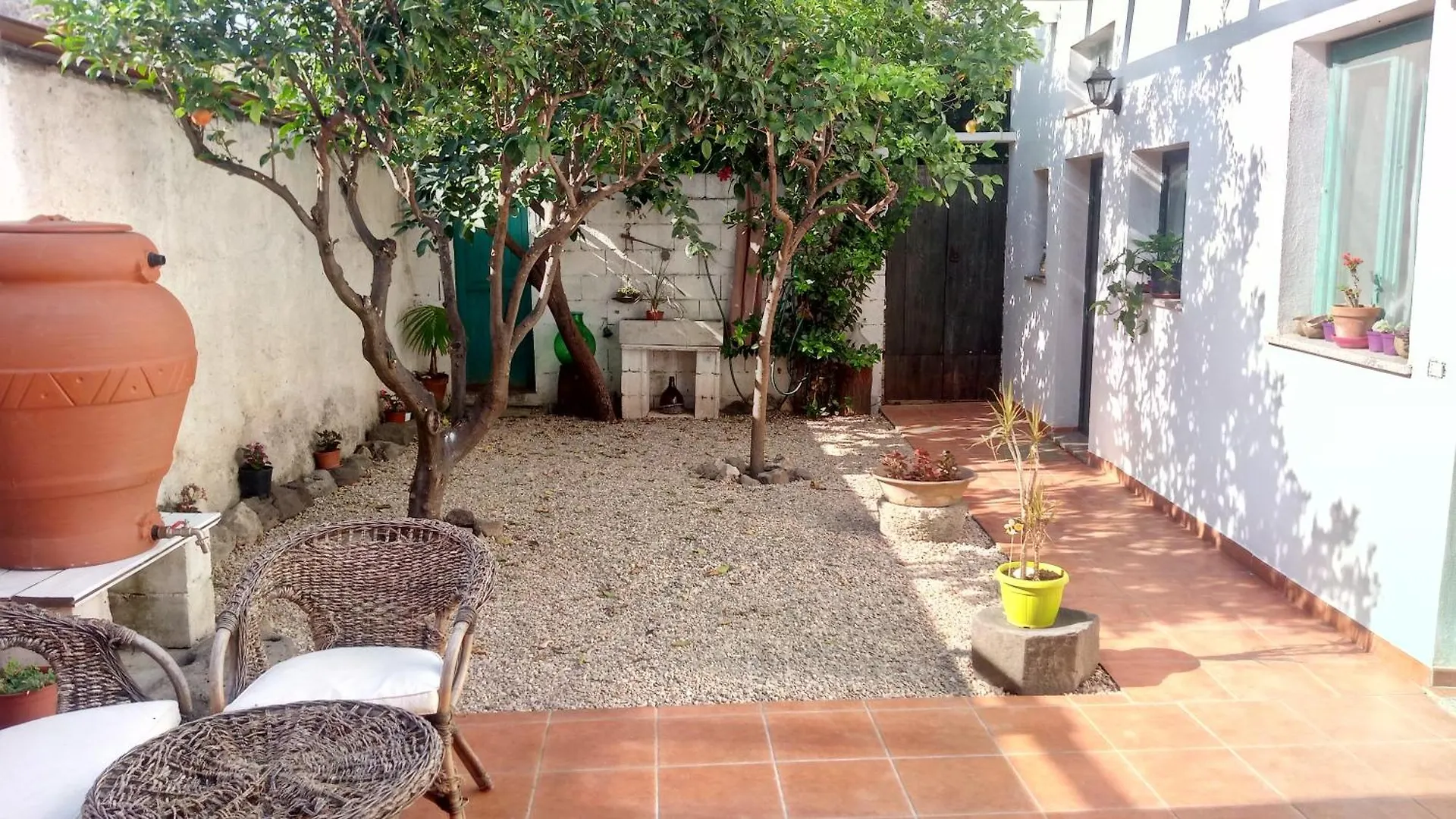 Nocleg ze śniadaniem Bed and Breakfast Sardinia Eco Vegan House Zeddiani Włochy