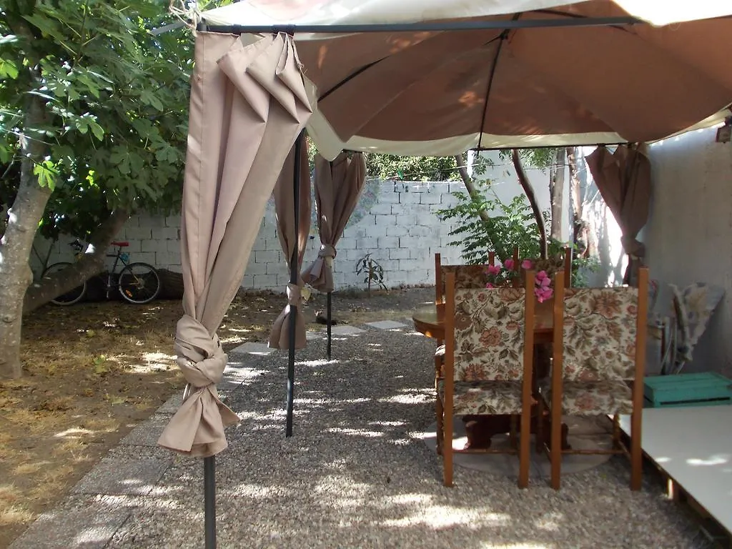 Bed and Breakfast Sardinia Eco Vegan House Zeddiani 0*,  Włochy