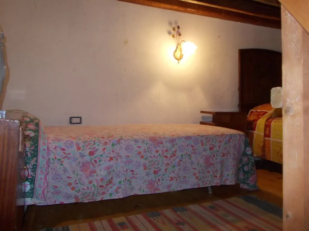 Nocleg ze śniadaniem Bed and Breakfast Sardinia Eco Vegan House Zeddiani